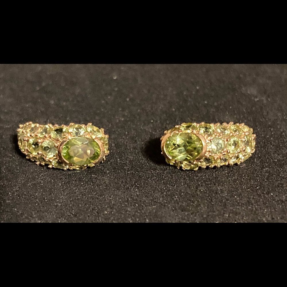 Elegant 12 k gold peridot Earrings - Picture 2 of 7